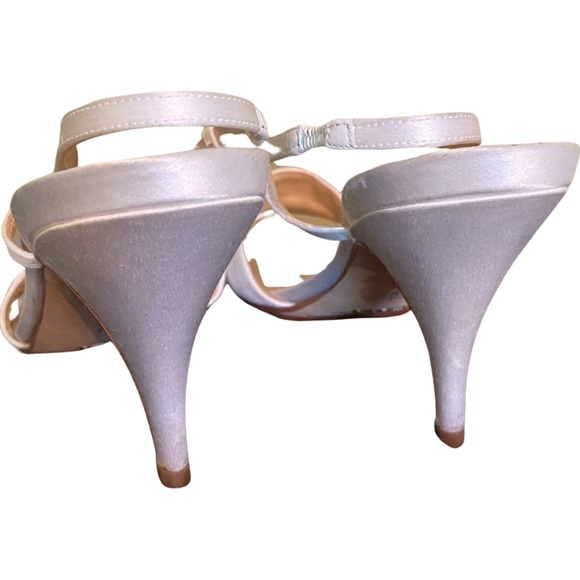 Cole Haan Kitten Heels 9.5 Cream Satin Beaded 4 Inches - Picture 5 of 12